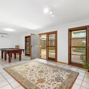 https://montville-montville.queenslandhotels.net